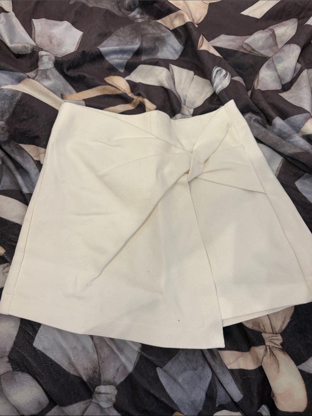 Vici Cream Knot-Front Skort